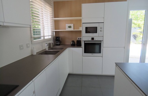 Sete Villa | Beautiful House by the sea for 9 pax in SETE Villeroy District
