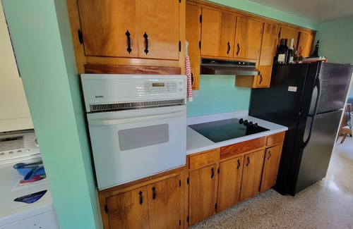 Ortona Park House | Beautiful house just steps from the beach, and local to everything!