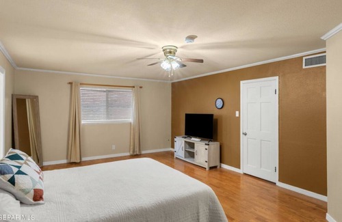 Biggs Field House | Beautiful house with a pool
