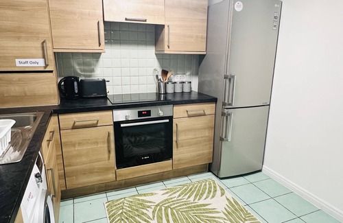 Liverpool House | Beautiful house with free parking,near to city centre