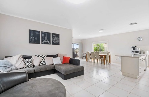 Nangkita House | Beautiful Island Blanche Pde Hindmarsh Island WiFi