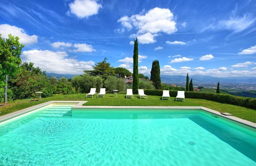 Serravalle Pistoiese Villa | Beautiful private villa for 7 guests with WIFI, private pool, A/C, TV, patio and panoramic view