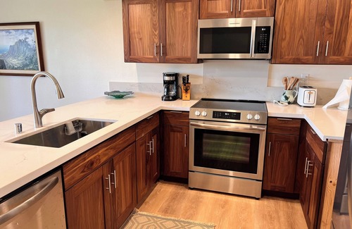 Wailua Condo | Beautiful Lae Nani Unit 112 Oceanfront One Bedroom Condo Coconut Coast Wailua.