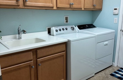 Bonita Springs Condo | Beautiful lake-front, 2 bedroom condo plus den in charming Bonita Springs