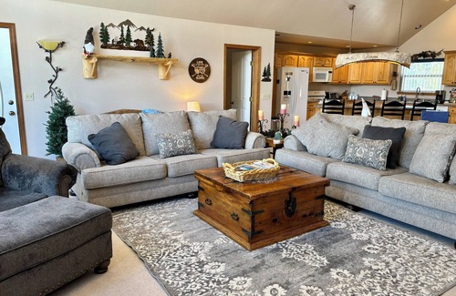 Lake Hatcher Park House | Beautiful Lake Hatcher Home with Views of Pagosa Peak.