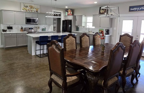Brookeland House | Beautiful lake home in heart of Rayburn Country!