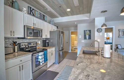 Lake Ozark Condo | BEAUTIFUL LAKE VIEW & JUST STEPS FROM THE POOL, 3BD/3BA CONDO W/12X40 BOAT SLIP