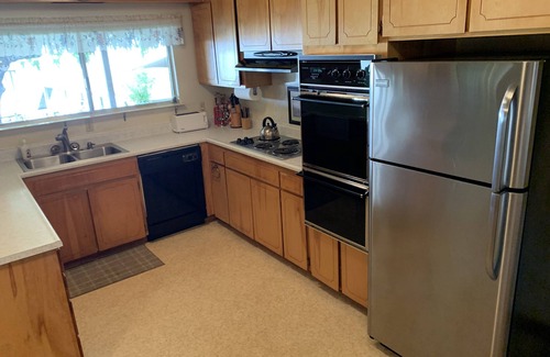 Nice House | Beautiful Lakefront Home SEPTEMBER 27 KELSEYVILLE PEAR FESTIVAL GREAT EVENT
