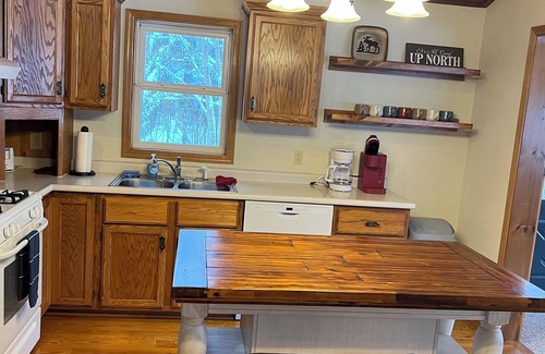 Eagle River Cottage | Beautiful lakefront cabin just minutes from downtown Eagle River!