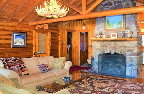 Saranac Lake Cabin | Beautiful Lakeside Log Home W/Steam Room