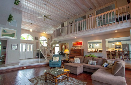 Jensen Beach House | Beautiful Large Pool Home on 1 Acre. 6 Bedrooms/4 Baths, Pet Friendly