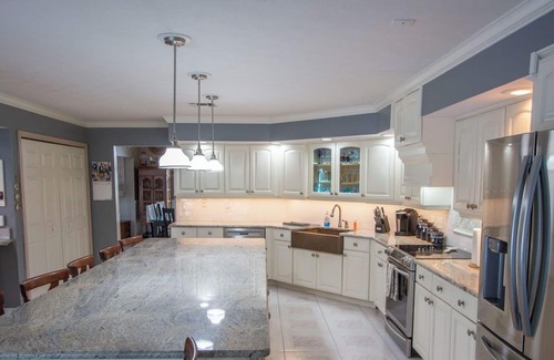 Jensen Beach House | Beautiful Large Pool Home on 1 Acre. 6 Bedrooms/4 Baths, Pet Friendly