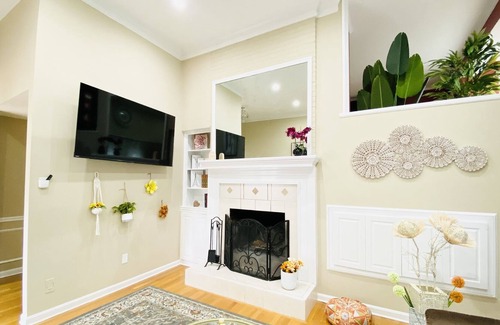 Yorktown House | Beautiful & Large Townhouse in Downtown Arlington next to Washington DC