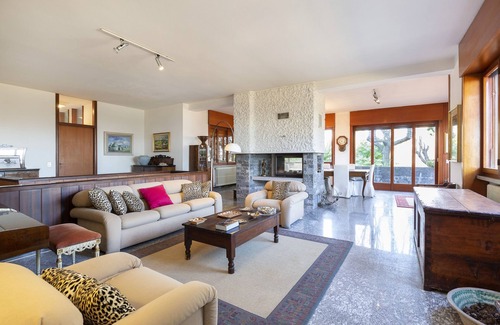 Montrigiasco Villa | Beautiful large villa amidst lush green nature! - Villa Tudor