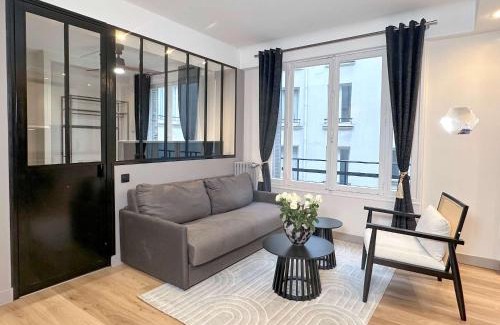 8th Arrondissement Apartment | Beautiful Loft in Champs-Élysées