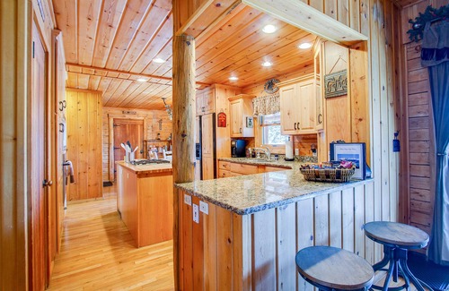 Woodland Park House | Beautiful Log Cabin with spectacular views of Pike's Peak