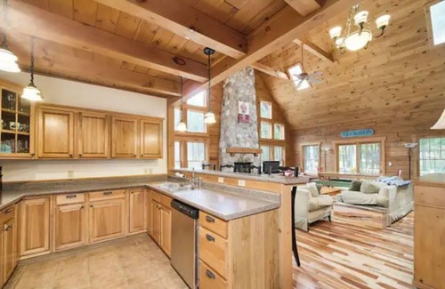 Onekama House | Beautiful Log Lodge Retreat near Beach, Dunes, Golf