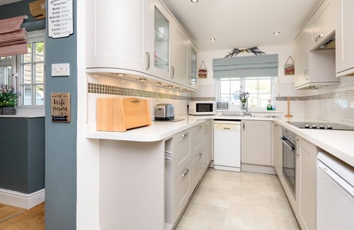 Looe House | Beautiful Looe cottage two minutes from the sea
