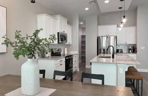 Mesquite House | Beautiful Mesquite Pool House heated pool & spa