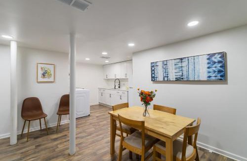Home Park Apartment | Beautiful Midtown home-sleeps 13