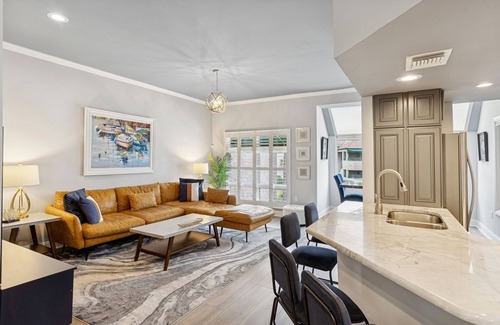 Palmetto Dunes Condo | Beautiful Modern Pet Friendly Villa Overlooking Pool