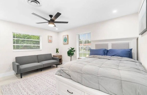 Lighthouse Point House | Beautiful Modern Renovated Family Oasis With Pool
