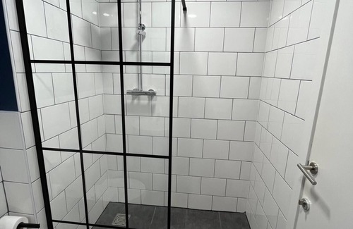 Brockley Apartment | Beautiful Modern Flat Near Station, London