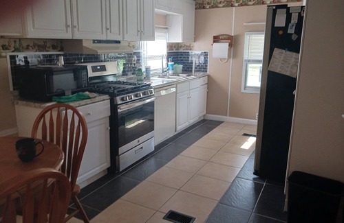 New Smyrna Beach Cottage | Beautiful modular home in scenic river complex.