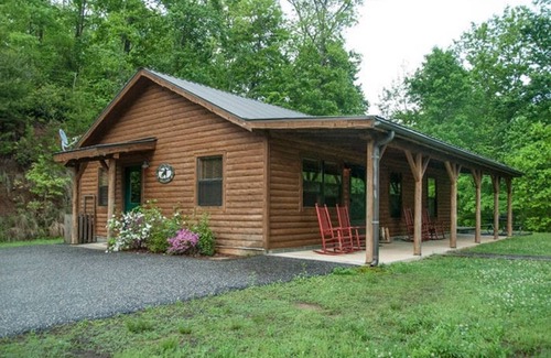 Bryson City Cabin | Beautiful Mountain Views with Outdoor Hot Tub & Indoor Whirl Pool!