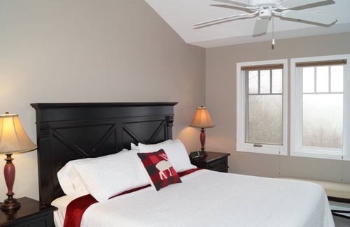 Foscoe Condo | Beautiful mountain-view condo in Boone