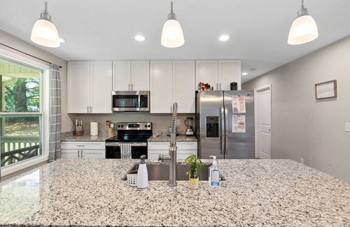 Candler House | Beautiful Mountain Views Min to Downtown Asheville