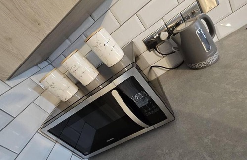 Stoke-on-Trent Apartment | Beautiful 'n' Cosy - City Center