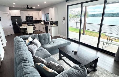 Graham House | Beautiful new 2-bedroom house on the west side of Possum Kingdom.