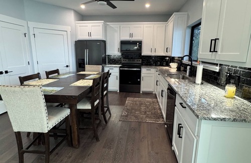 Graham House | Beautiful new 2-bedroom house on the west side of Possum Kingdom.