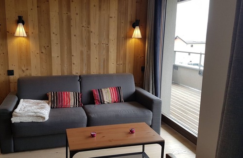 Les Saisies Apartment | Beautiful New Apartment in Chalet Plein Sud 6 people ski-in ski-out covered parking