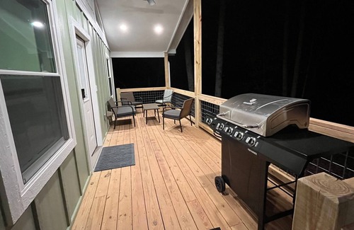 Otto Cabin | Beautiful New Cabin in the Woods
