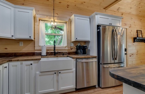 Chalet Village Ski Chalet | Beautiful New Chalet in Gatlinburg with Seasonal Views! 3 Bed/2 Bath!