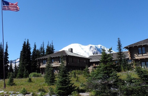 Packwood Ski Chalet | Beautiful Northwest Lodging - Mountainside Chalet "Tiny House" - Honeymoon for 2