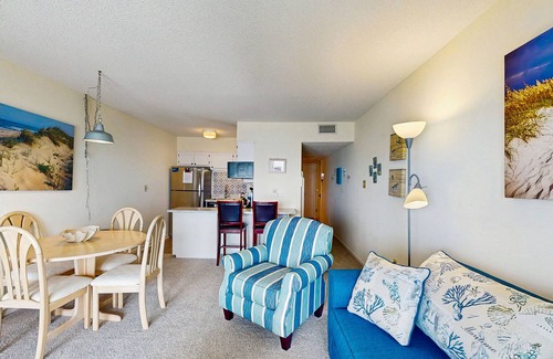 Sneads Ferry Condo | Beautiful oceanfront condo with direct beach access and shared pool