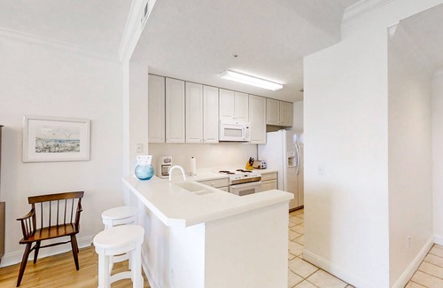Amelia City Condo | Beautiful Oceanfront Getaway w/Shared Pool, Central AC, Elevator, & W/D