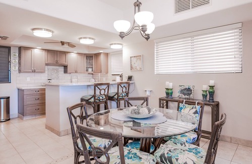 Waikoloa Condo | Beautiful ocean view condo with pool, lanai, hot tub, & W/D