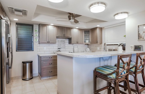 Waikoloa Condo | Beautiful ocean view condo with pool, lanai, hot tub, & W/D