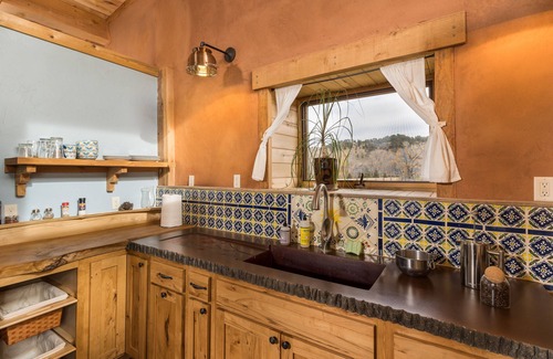 Spearfish Cottage | Beautiful Off-Grid Living @ Granny Flats