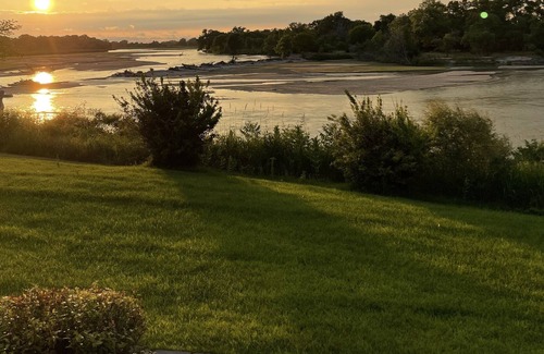 Howard County House | Beautiful "on the Loup River" - Betty's Bunkhouse!