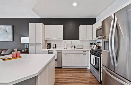 Downtown Salt Lake City Apartment | Beautiful, Opulent Central City 1BD1BA- Amenities!