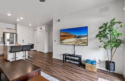 Downtown Salt Lake City Apartment | Beautiful, Opulent Central City 1BD1BA- Amenities!