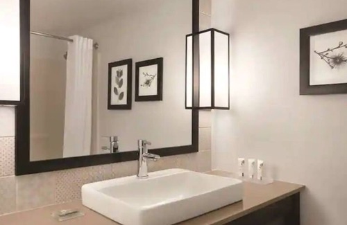 Airport North House | Beautiful Orlando! 2Queen bed. Rest, Relax, fun!