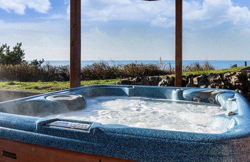 McKinleyville House | Beautiful Pacific Blue View!