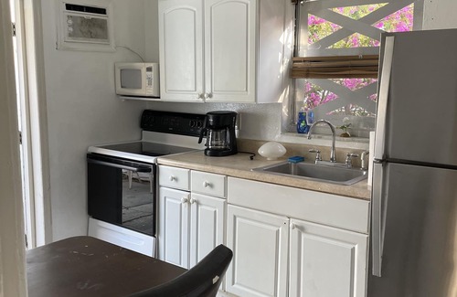 St. Petersburg - Clearwater Apartment | Beautiful Peaceful 1 bedroom duplex 10 minutes from the Pier