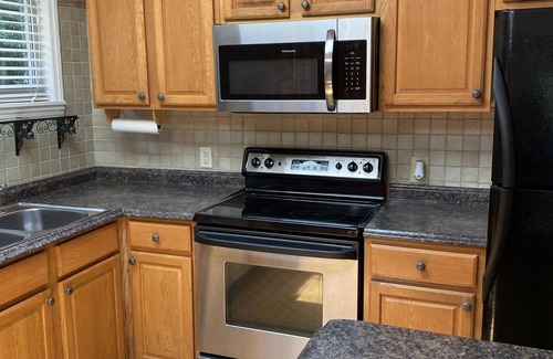 Bryson City House | Beautiful pet friendly house 2 minute drive Smoky Mountain Railroad & downtown